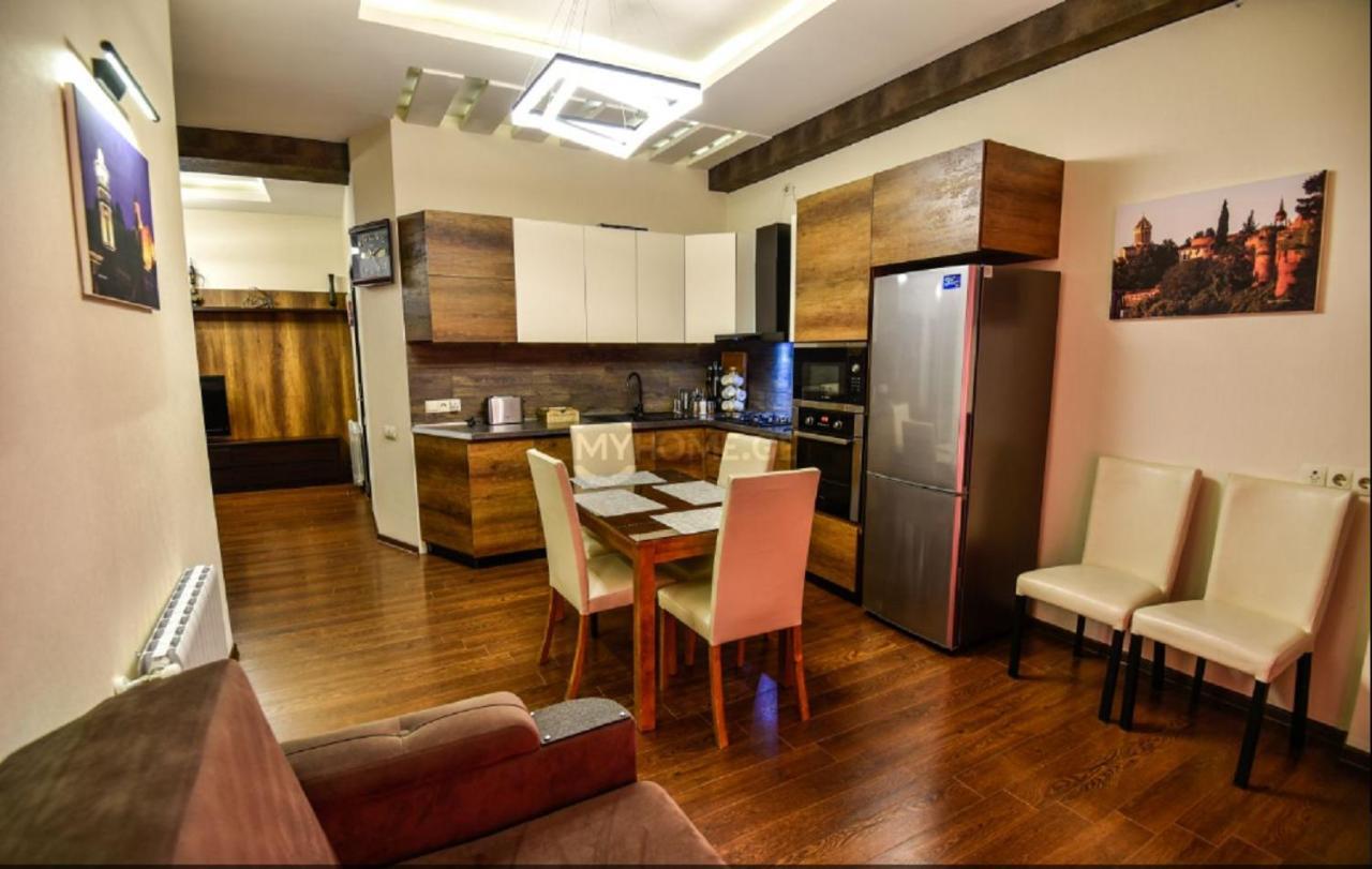 Freedom Square Apartment Tbiliszi Kültér fotó